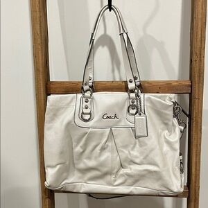 Coach Ashley Pearl White Tote